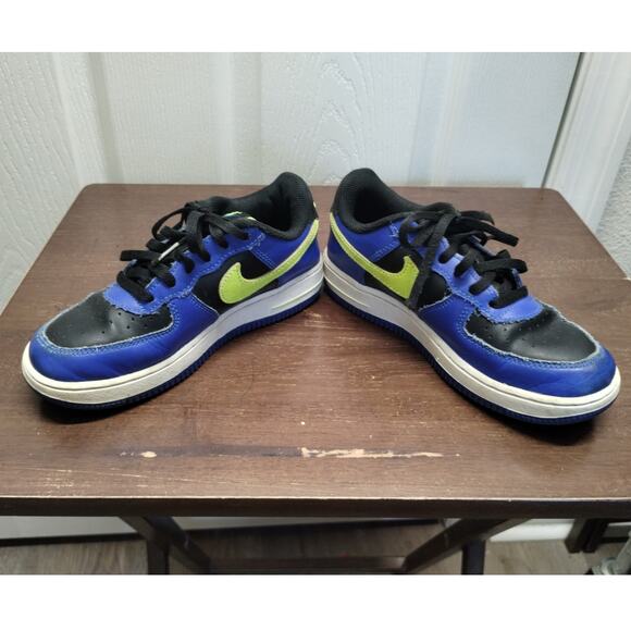 Nike Kids Size 1Y Air Force 1 LV8 Racer Blue Volt Low Top Sneakers FD0302-400 - Picture 2 of 8